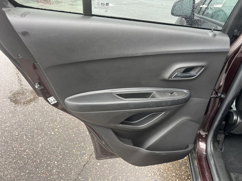 Certified 2022 Chevrolet Trax LT w/ Driver Confidence Package AWD/4WD image 13