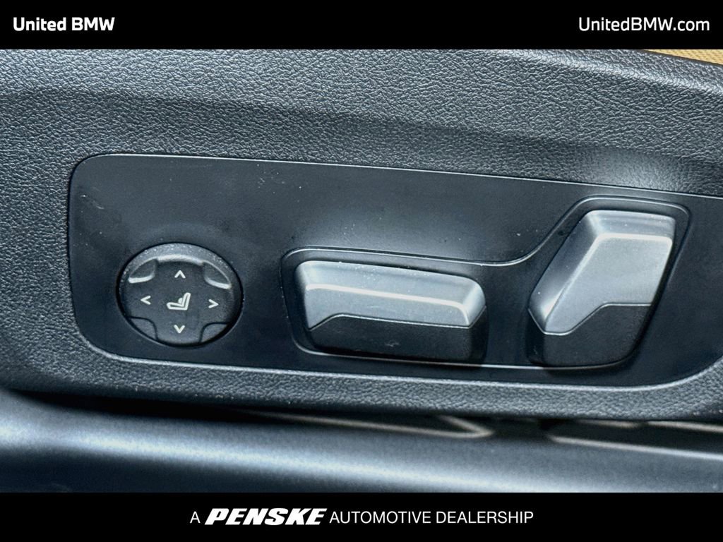 Used 2024 BMW 430i Coupe w/ M Sport Package RWD image 4
