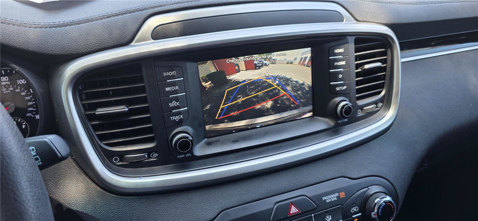 Used 2019 Kia Sorento L FWD image 23