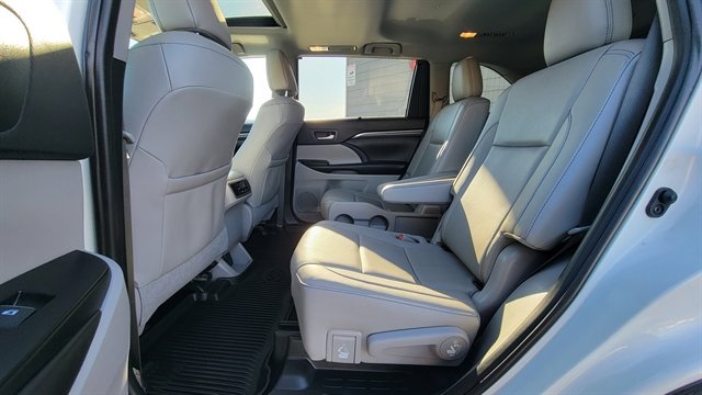 Used 2019 Toyota Highlander Limited AWD image 62