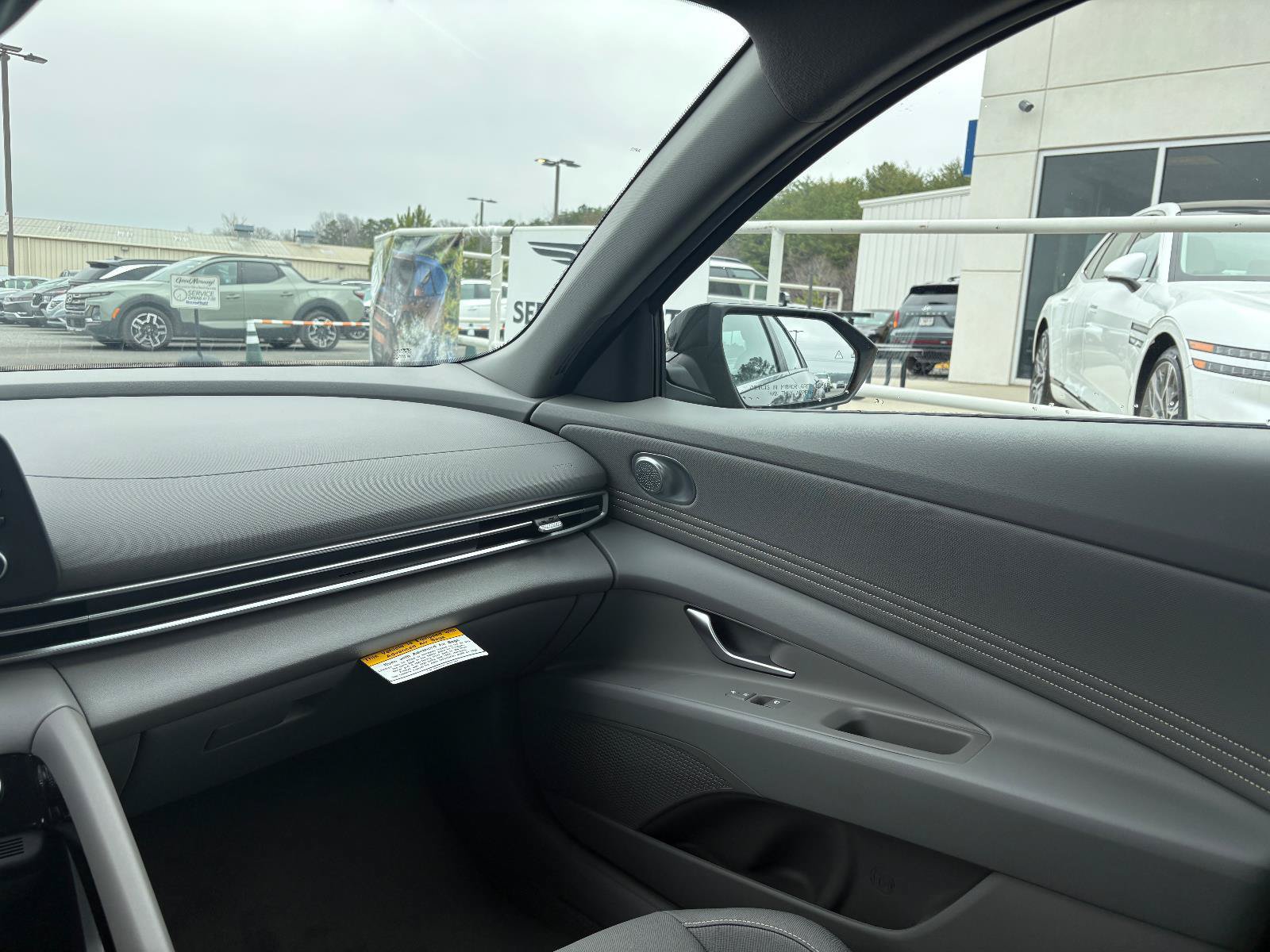 New 2025 Hyundai Elantra Sport FWD image 23