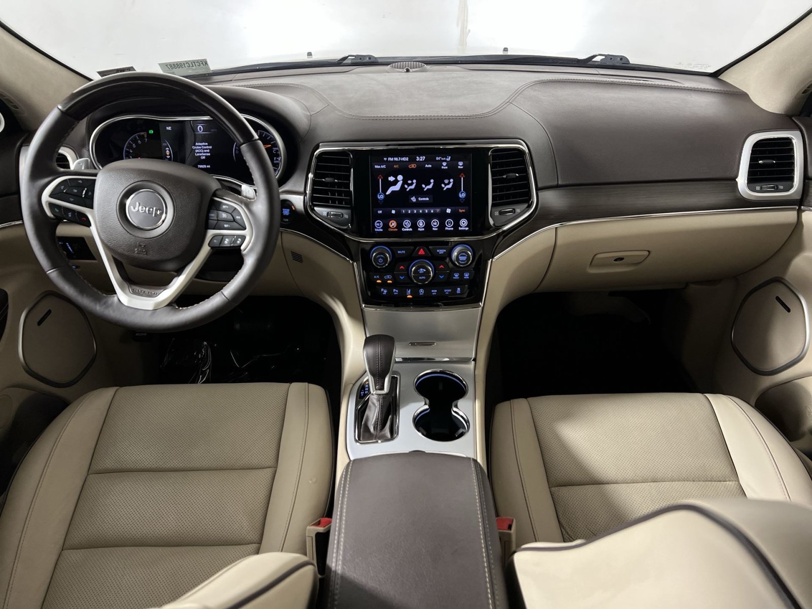 Used 2020 Jeep Grand Cherokee Summit AWD/4WD image 23