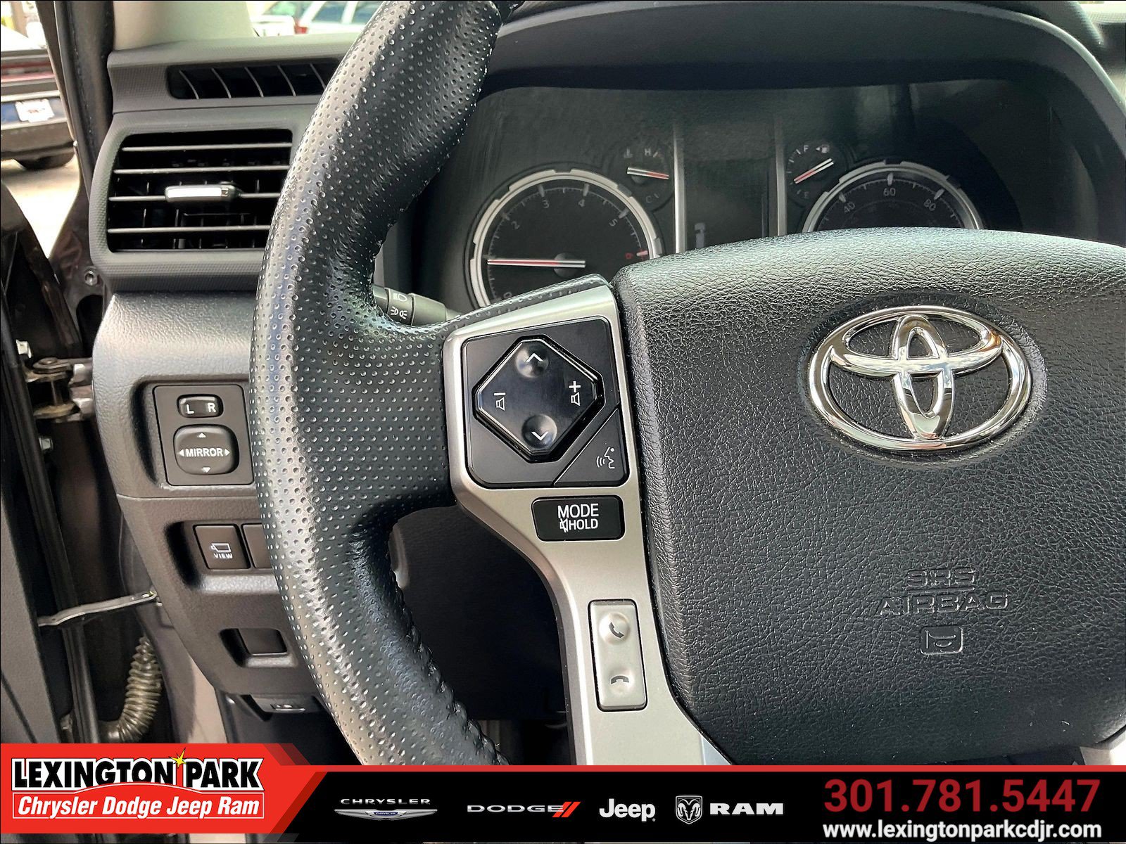 Used 2023 Toyota 4Runner Limited AWD/4WD image 11