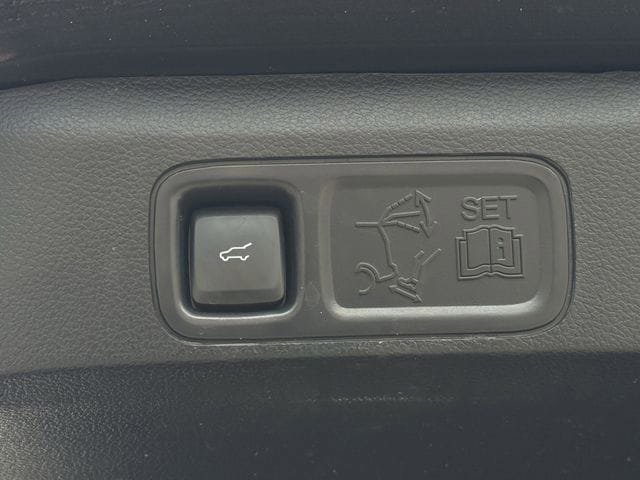 Used 2022 Ford Expedition Max Limited RWD image 36