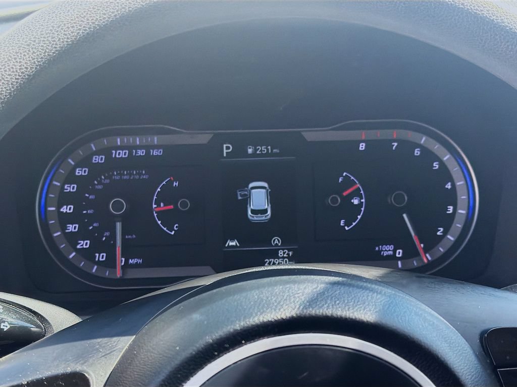 Used 2023 Hyundai Tucson SEL FWD image 9