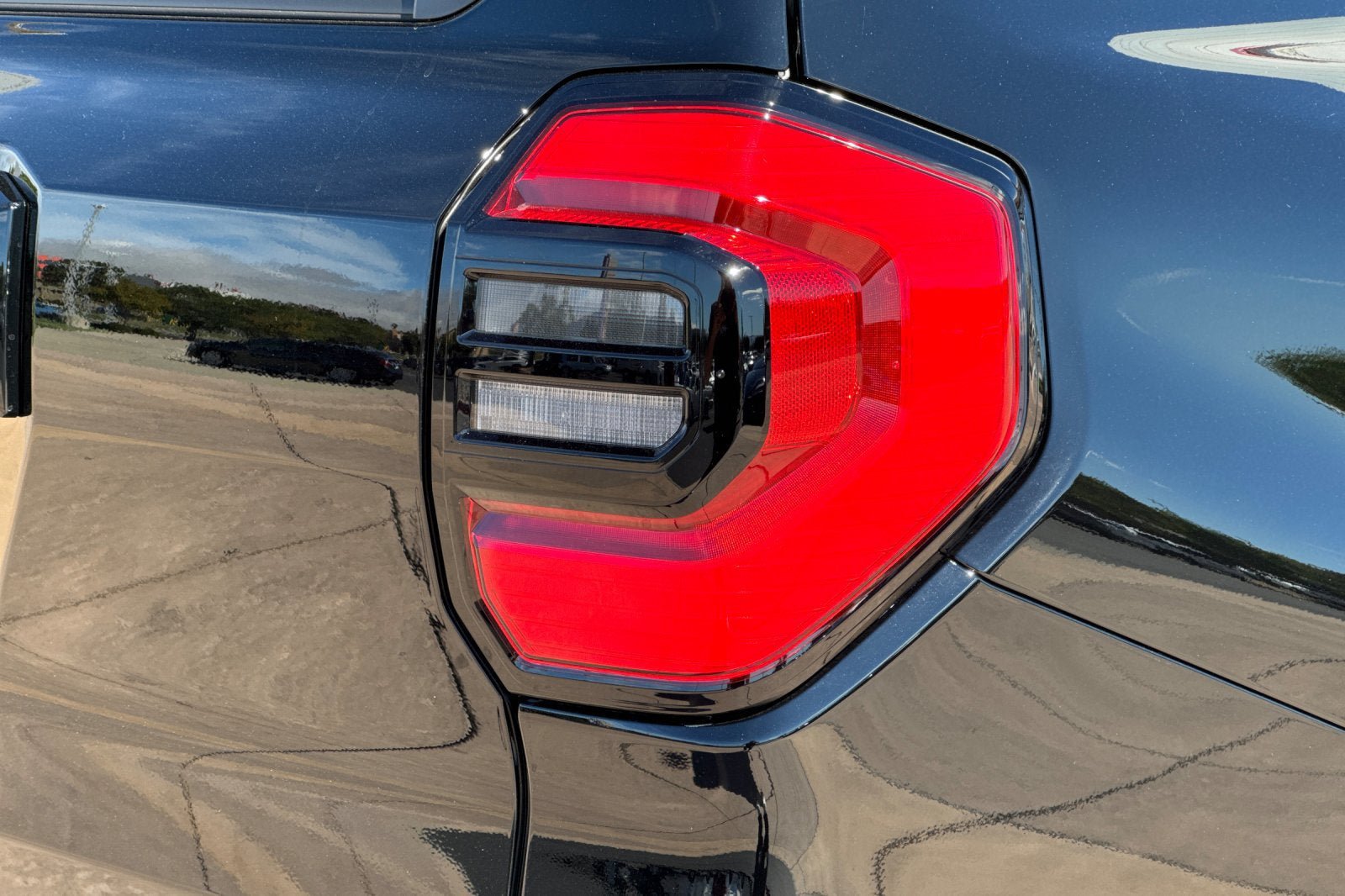 New 2026 Toyota 4Runner Limited AWD/4WD image 30