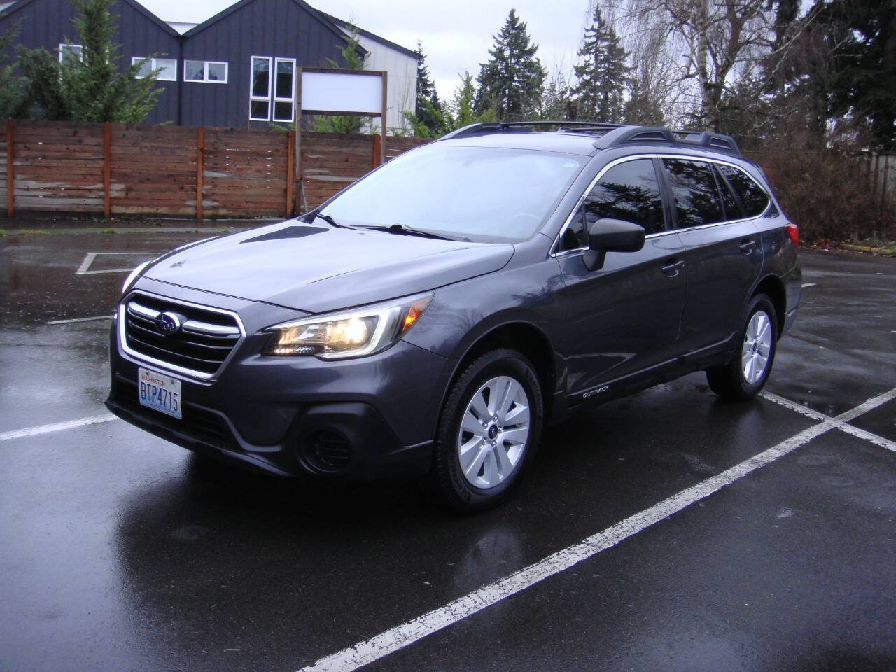 Used 2018 Subaru Outback 2.5i AWD/4WD image 2