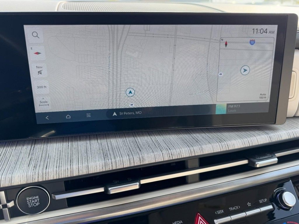 Used 2025 Hyundai Santa Fe Calligraphy image 21