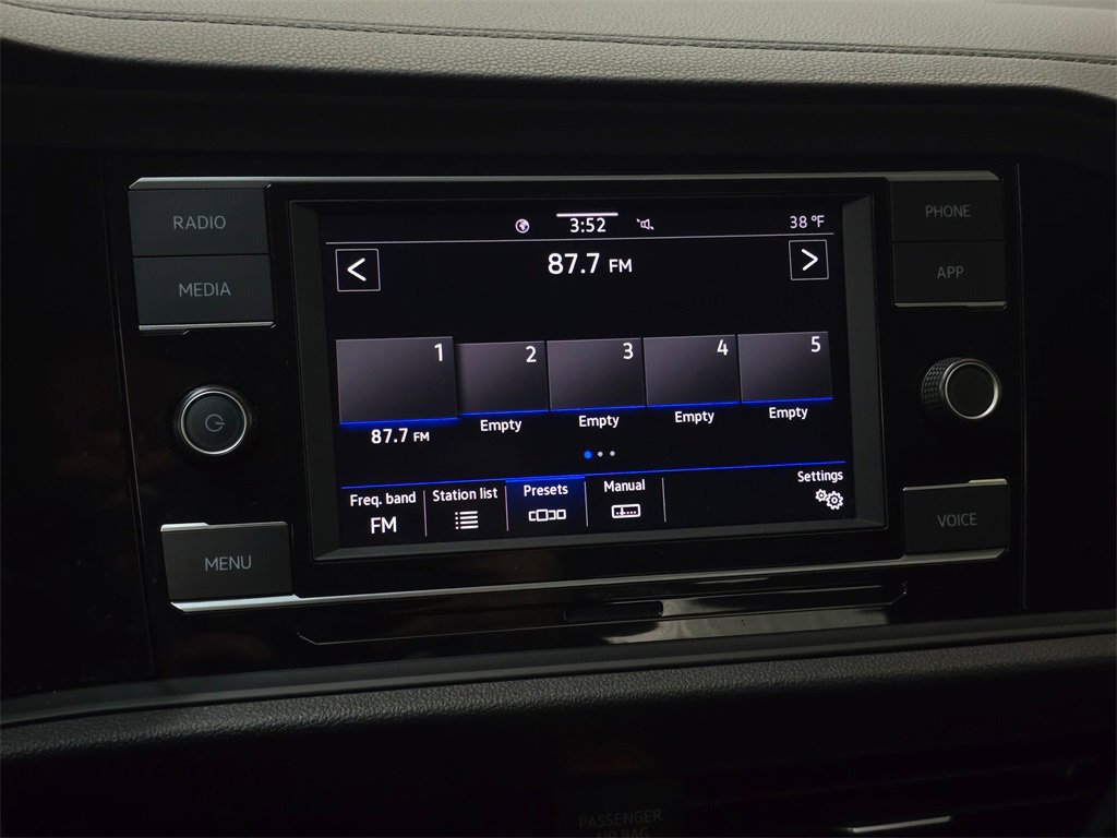 Used 2024 Volkswagen Jetta S image 27