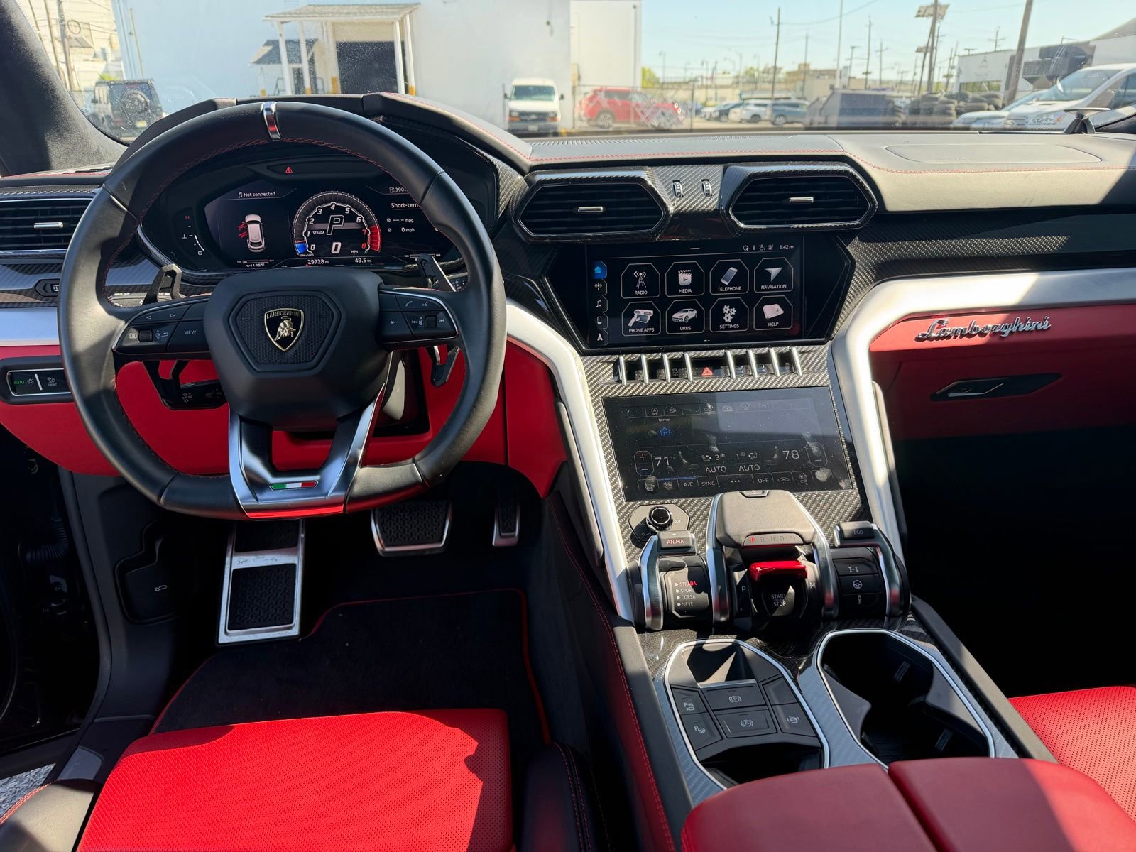 Used 2021 Lamborghini Urus AWD/4WD image 8