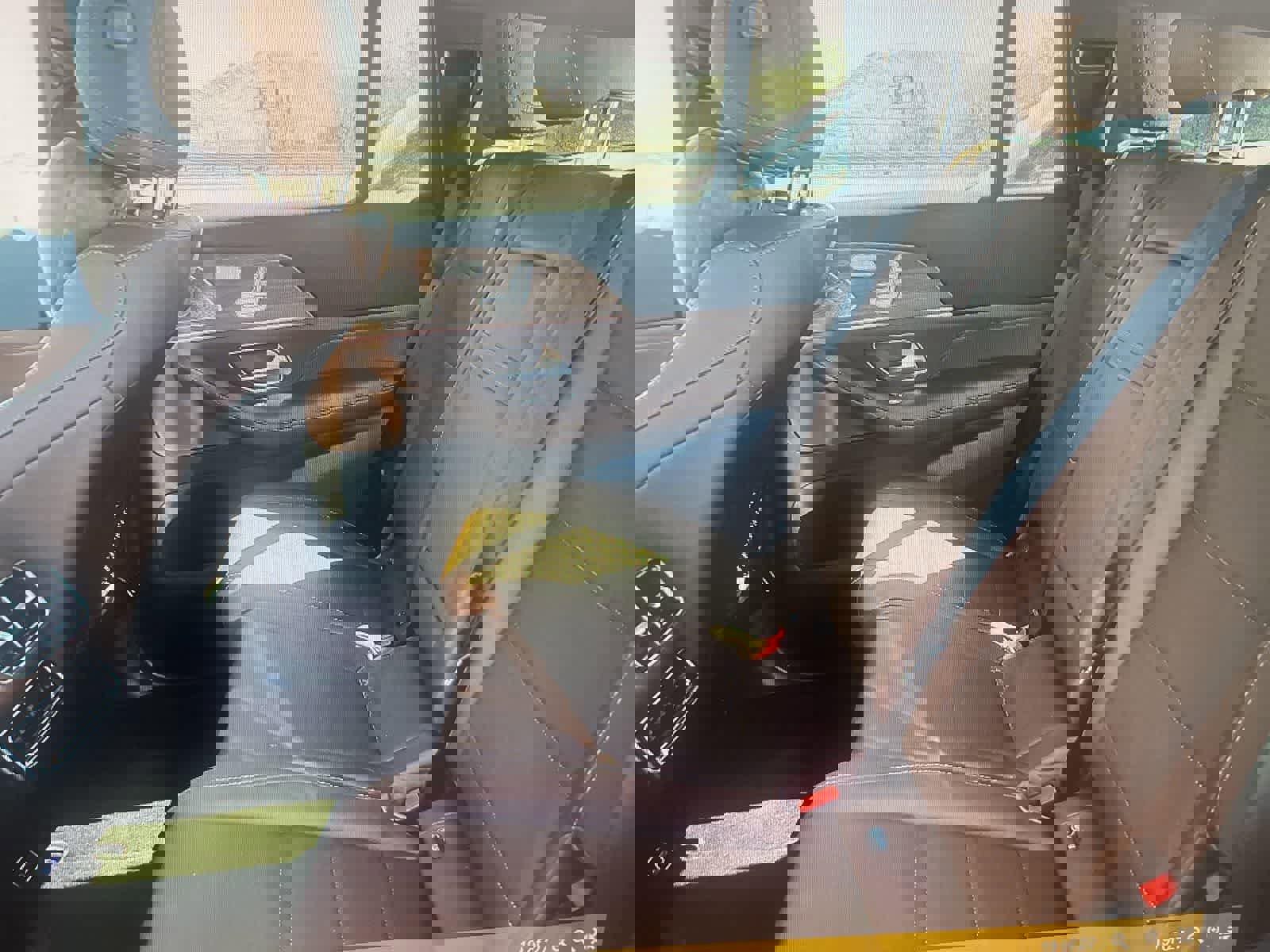 Used 2025 Mercedes-Benz GLS 450 4MATIC w/ AMG Line Exterior image 15