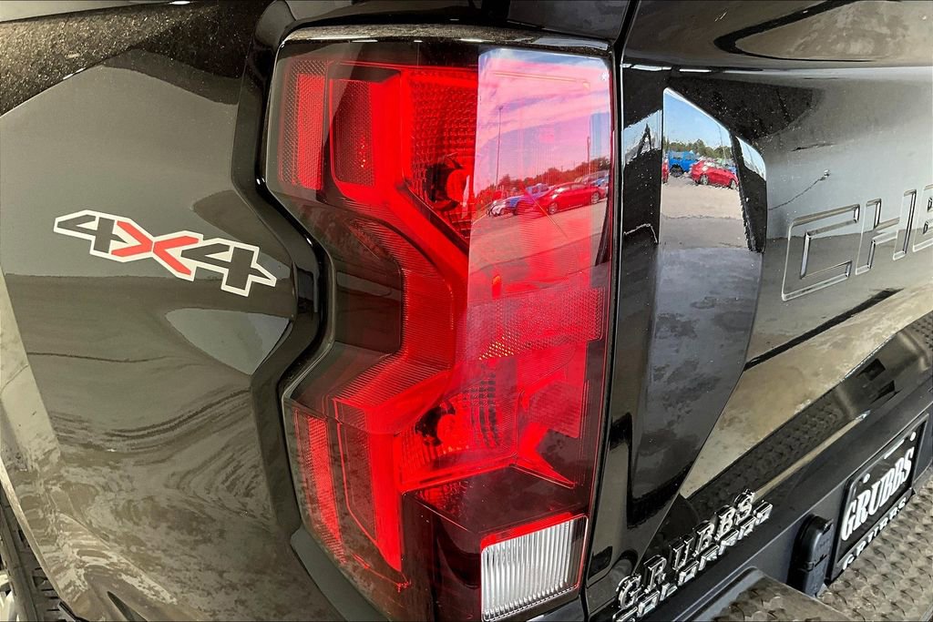 Used 2024 Chevrolet Colorado LT w/ LT Convenience Package II image 40