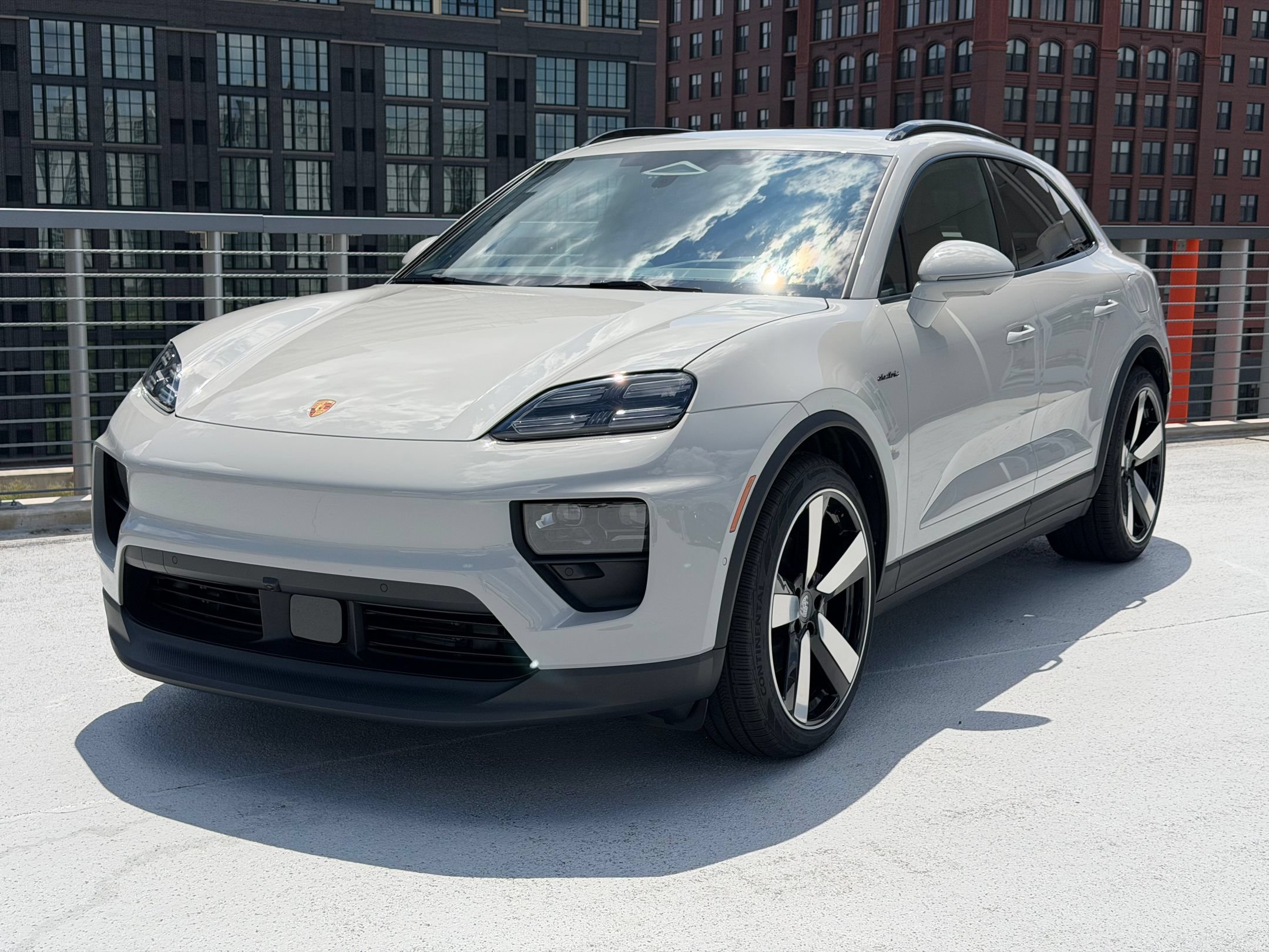 New 2026 Porsche Macan 4 Electric AWD/4WD image 1