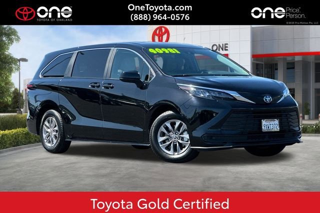Used 2025 Toyota Sienna LE