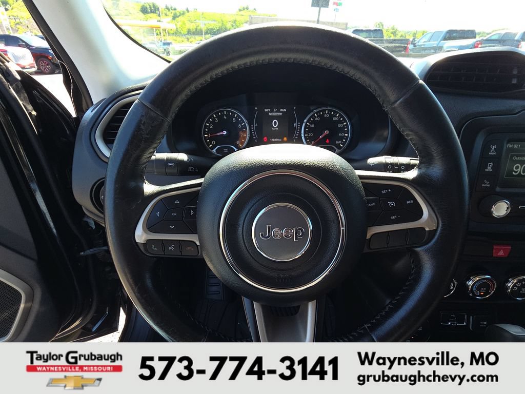 Used 2017 Jeep Renegade Latitude AWD/4WD image 17