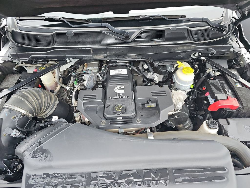 Used 2023 RAM 3500 Limited image 9