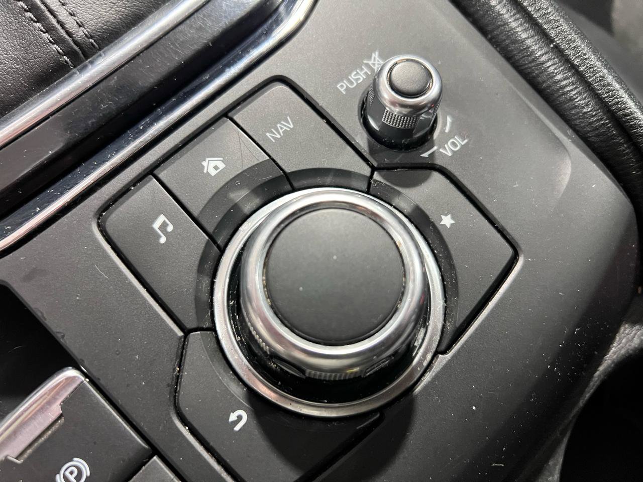 Used 2018 MAZDA CX-5 Touring w/ Preferred Equipment Package image 18