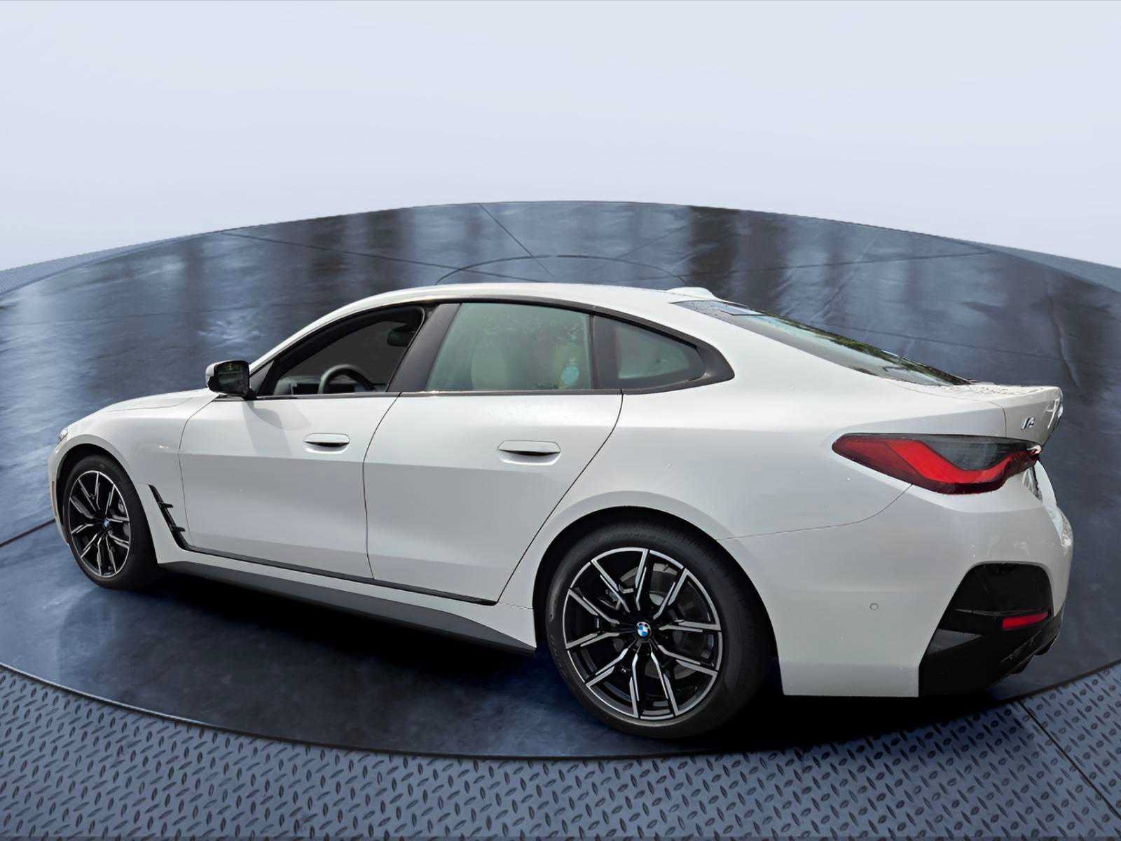 New 2026 BMW i4 xDrive40i w/ M Sport Package AWD/4WD image 4