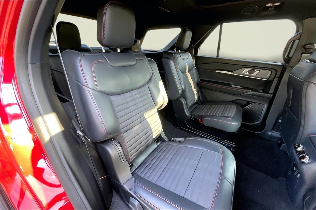 New 2026 Ford Explorer ST-Line w/ ST-Line Street Pack AWD/4WD image 10