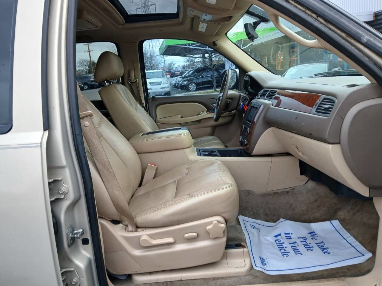 Used 2012 Chevrolet Suburban LT image 9