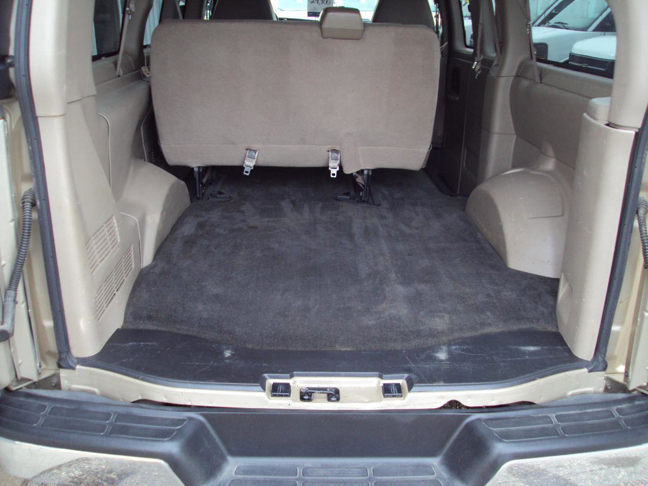 Used 2011 Chevrolet Express 1500 LT w/ LT Preferred Equipment Group image 10