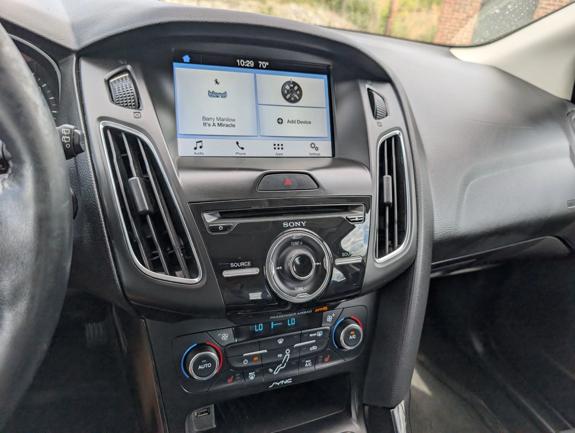 Used 2017 Ford Focus Titanium image 16