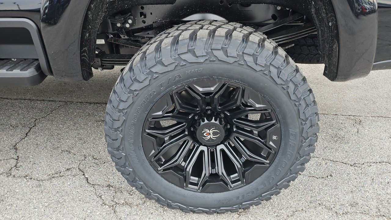 New 2026 Ford F250 Lariat w/ Black Appearance Package image 5