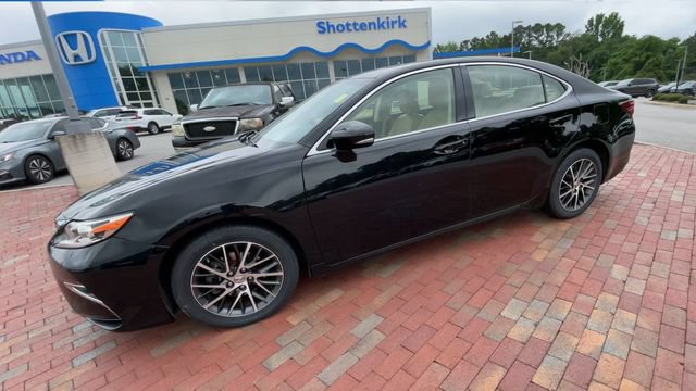 Used 2016 Lexus ES 350 w/ Luxury Package w/Wood Trim FWD image 6