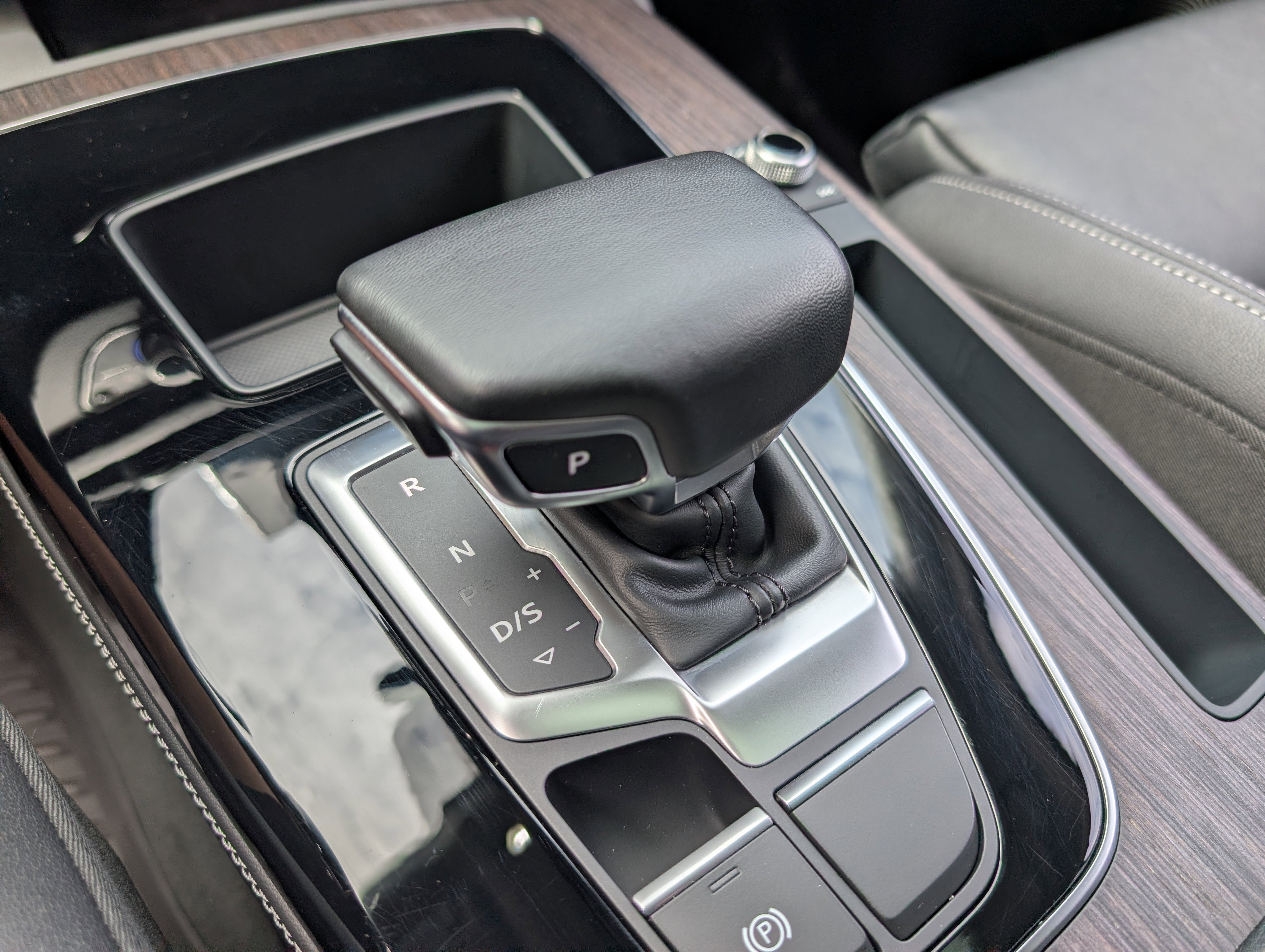 Used 2023 Audi Q5 e Premium Plus w/ Premium Plus Package AWD/4WD image 31