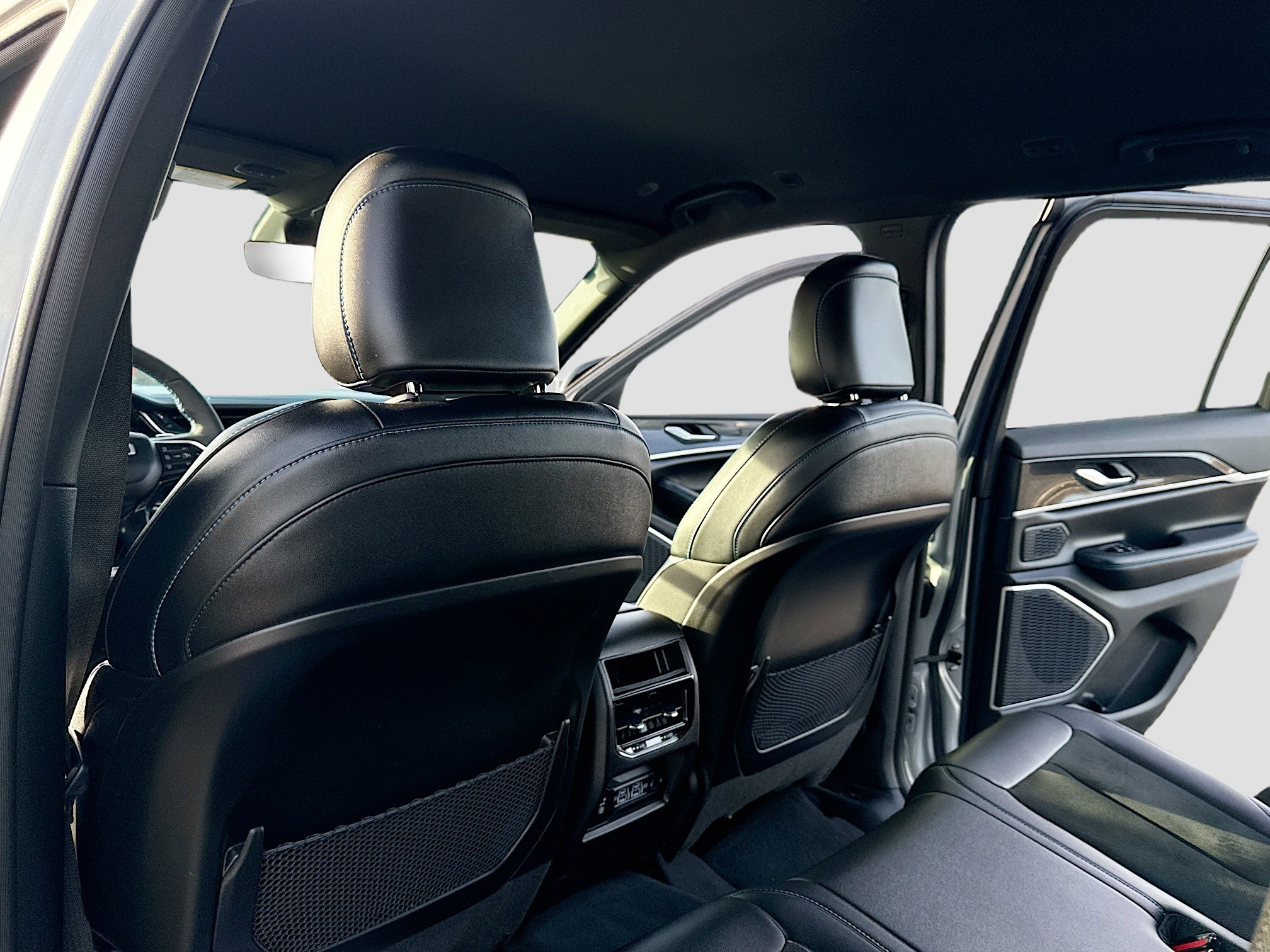 Used 2022 Jeep Grand Cherokee Trailhawk w/ Advanced Protech Group II image 6