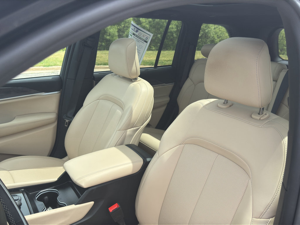Used 2024 Jeep Grand Cherokee Limited w/ Luxury Tech Group II AWD/4WD image 16