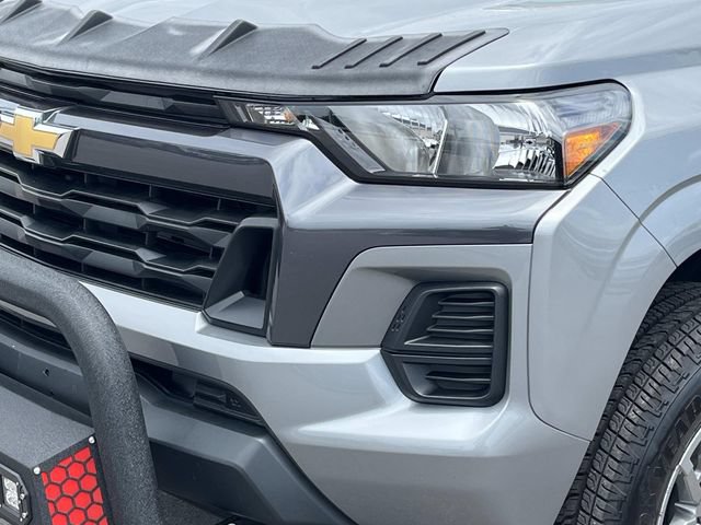 Used 2025 Chevrolet Colorado LT AWD/4WD image 9