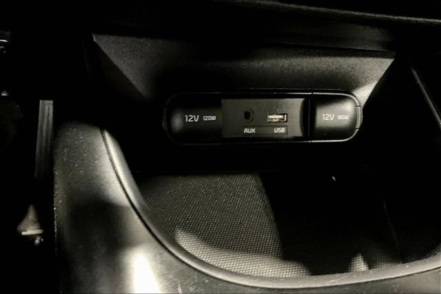 Used 2018 Kia Soul FWD image 14