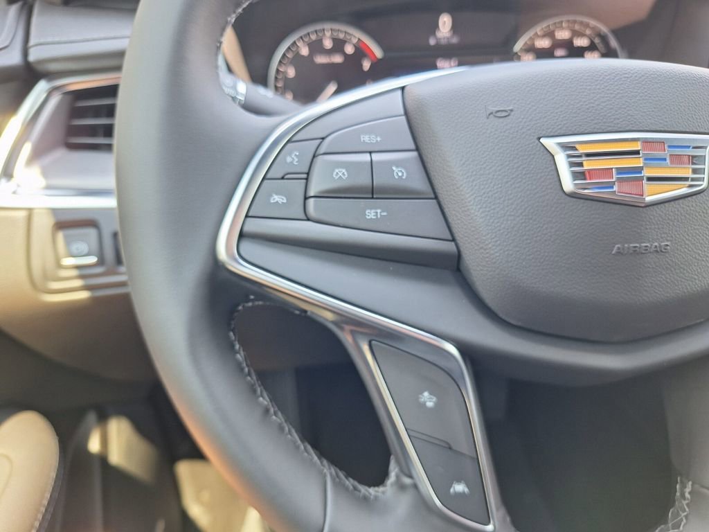 New 2025 Cadillac XT5 Luxury w/ LPO, Floor Liner Package image 17