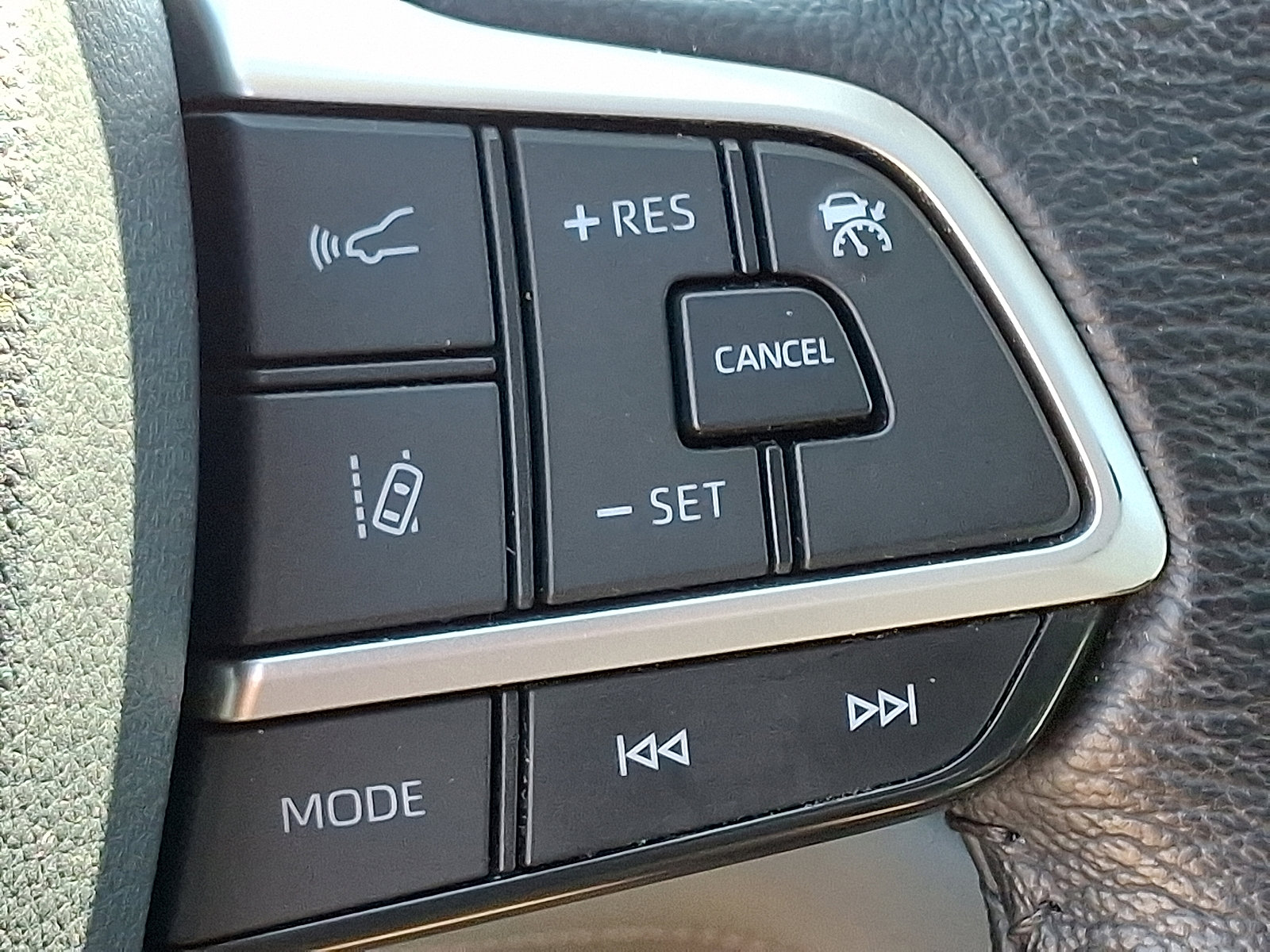 Used 2021 Toyota Sienna XLE image 24