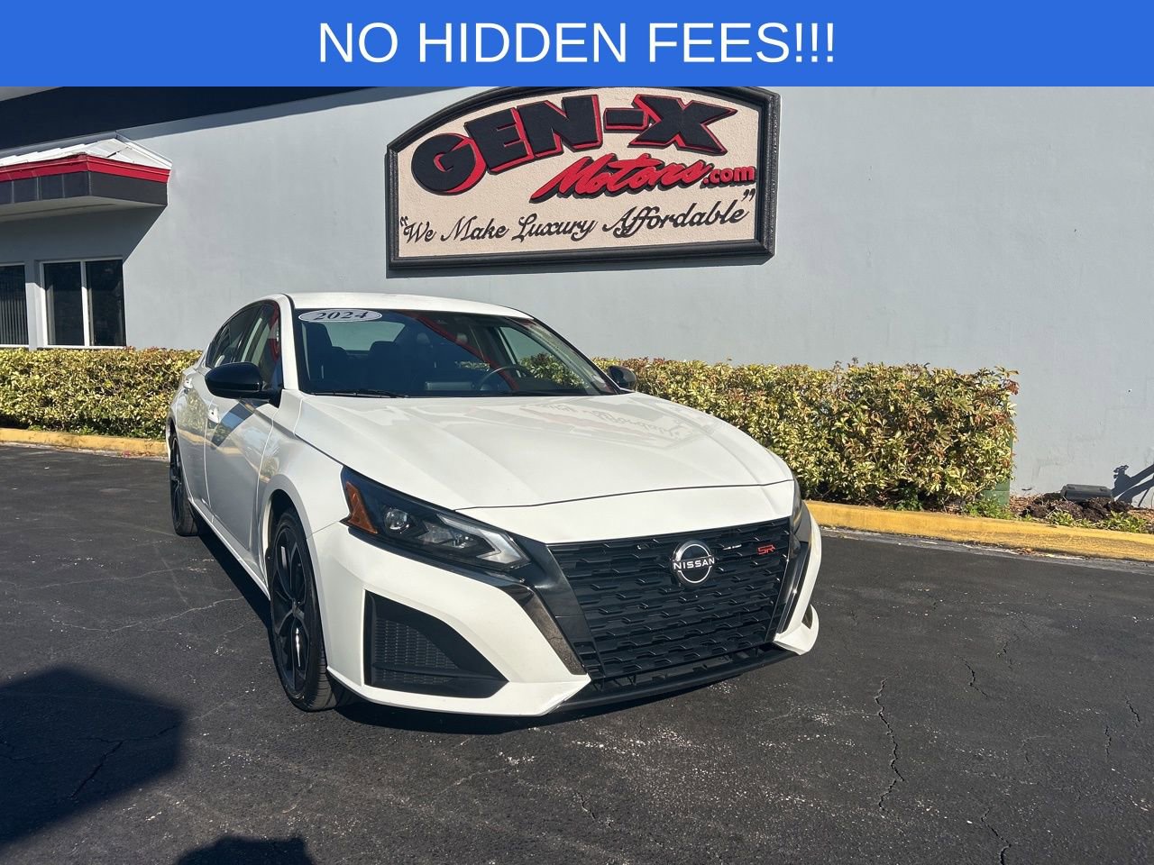 Used 2024 Nissan Altima 2.5 SR image 2