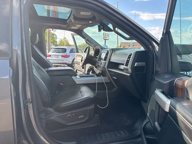 Used 2016 Ford F150 Lariat w/ Equipment Group 502A Luxury AWD/4WD image 13