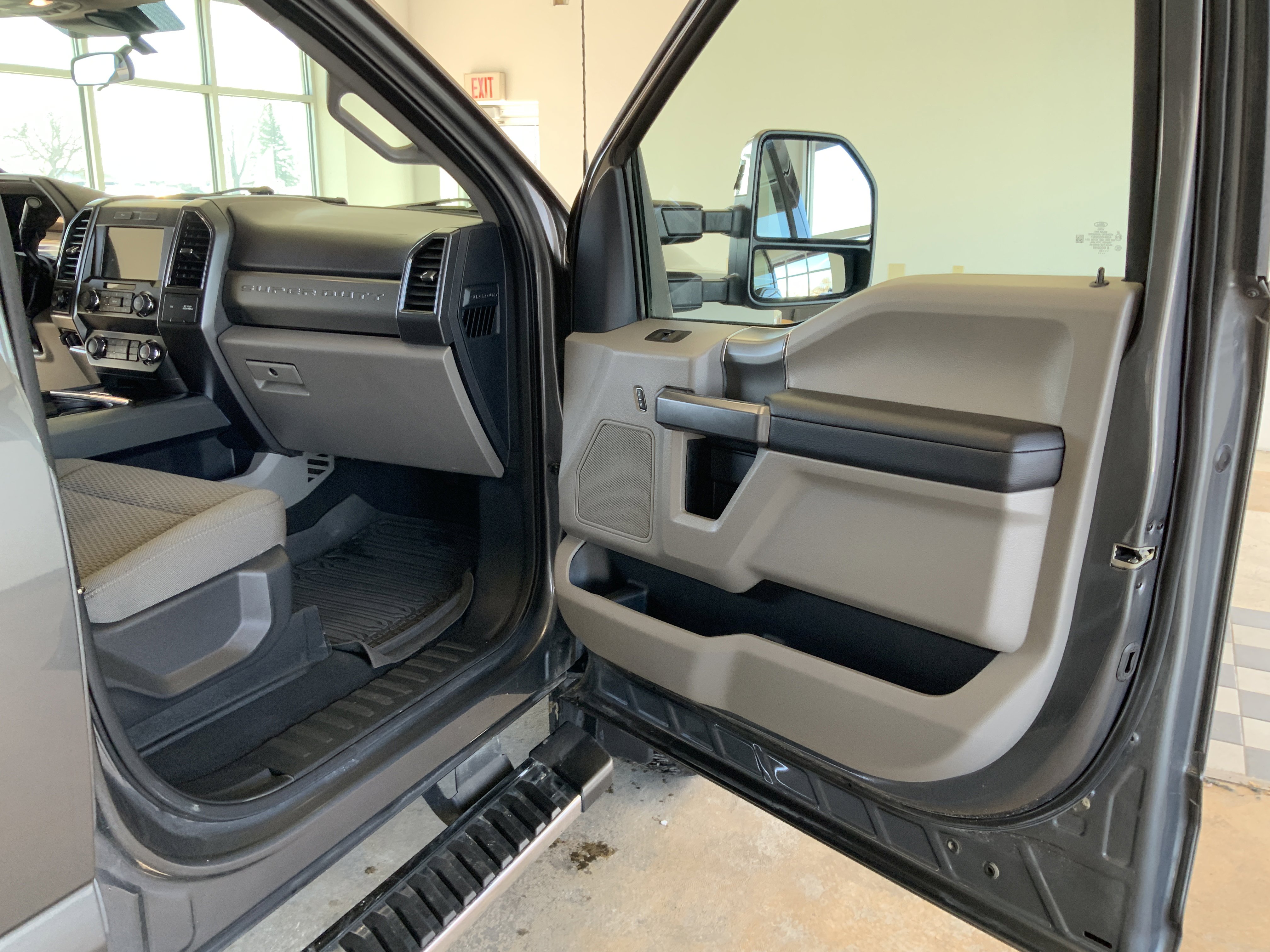 Used 2022 Ford F250 XLT w/ XLT Premium Package image 29