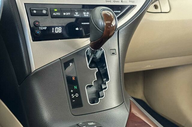 Used 2013 Lexus RX 450h AWD w/ Navigation Pkg image 19
