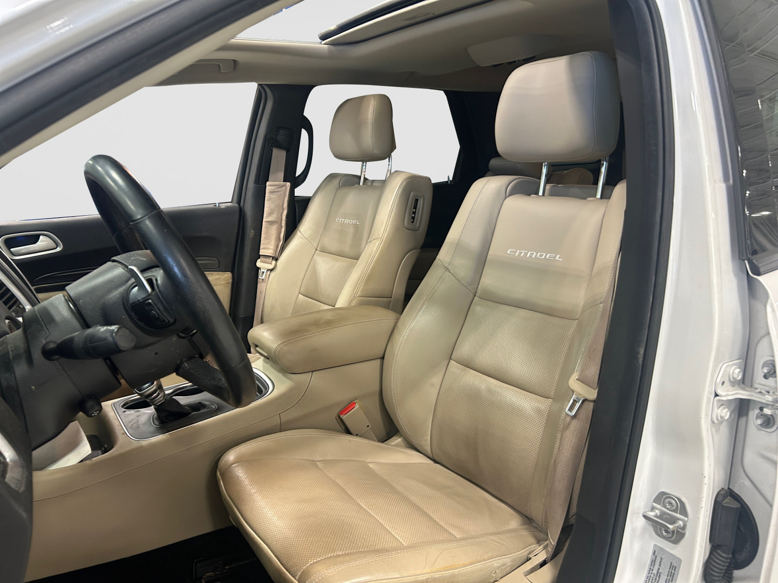Used 2018 Dodge Durango Citadel w/ Technology Group RWD image 12