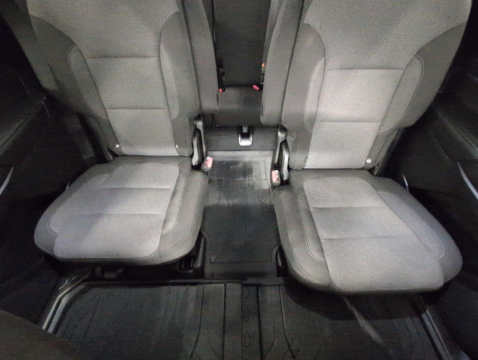 Used 2023 Chevrolet Traverse LT w/ LPO, Floor Liner Package AWD/4WD image 25