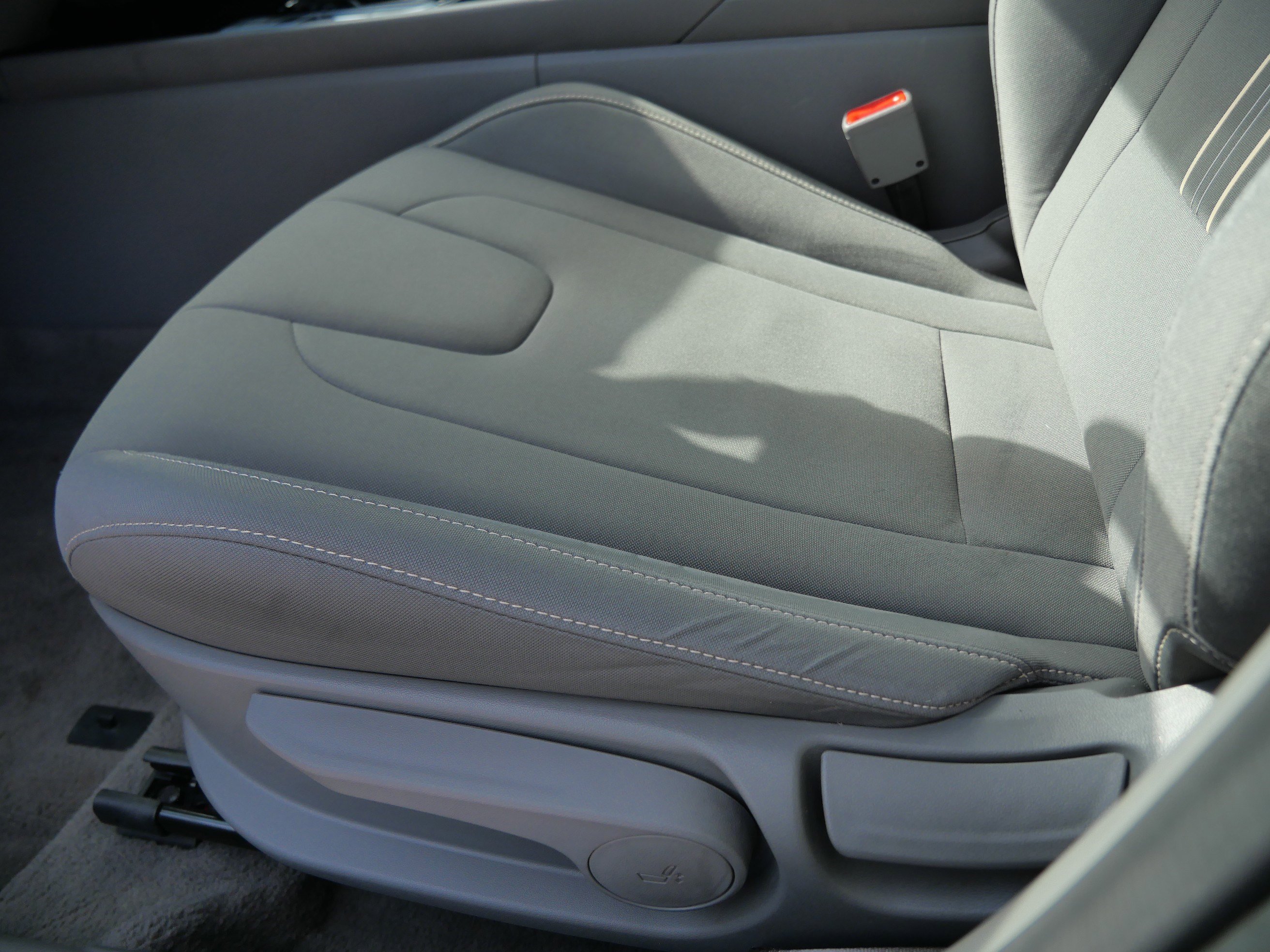 Used 2025 Hyundai Elantra SEL FWD image 20