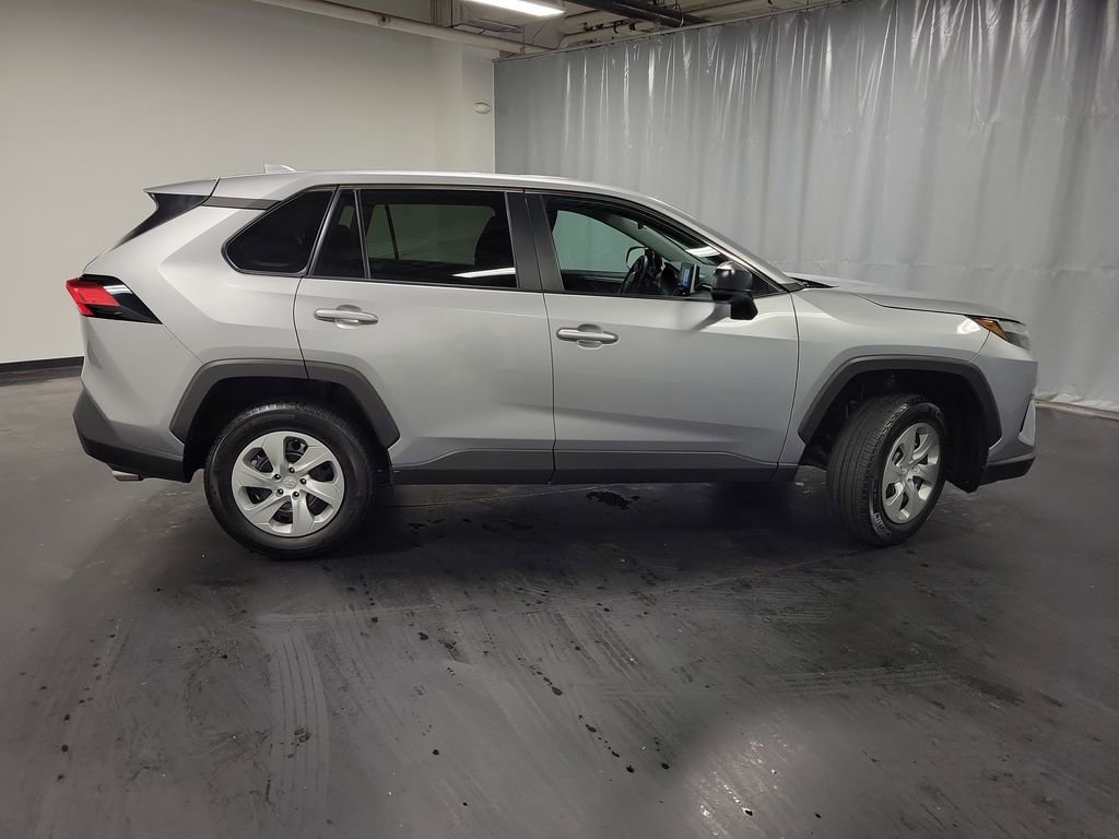 Used 2023 Toyota RAV4 LE image 9