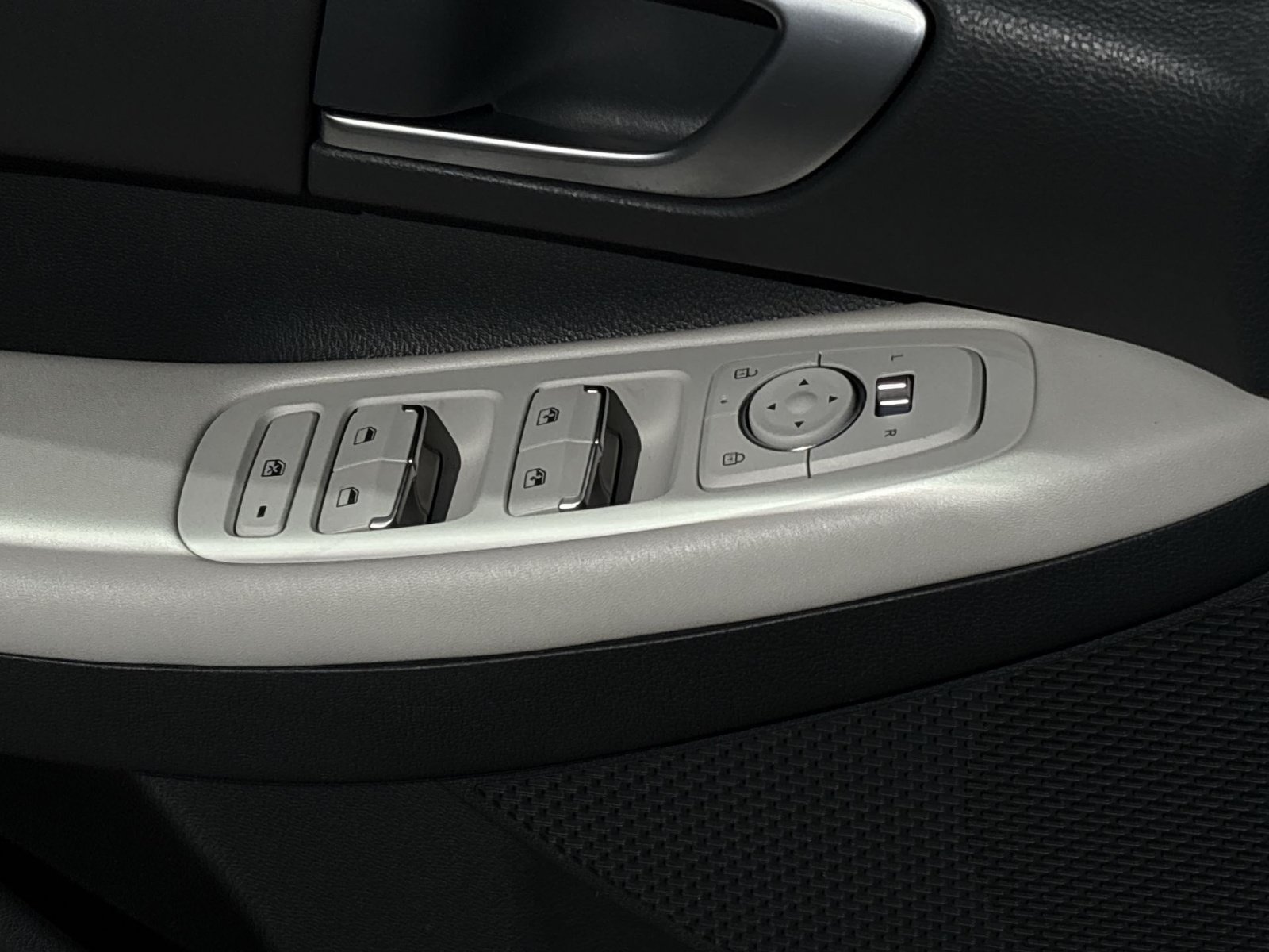 Certified 2025 Hyundai Sonata SEL FWD image 15