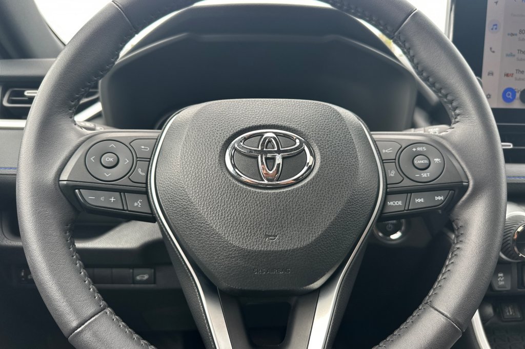 Used 2024 Toyota RAV4 XSE AWD/4WD image 23