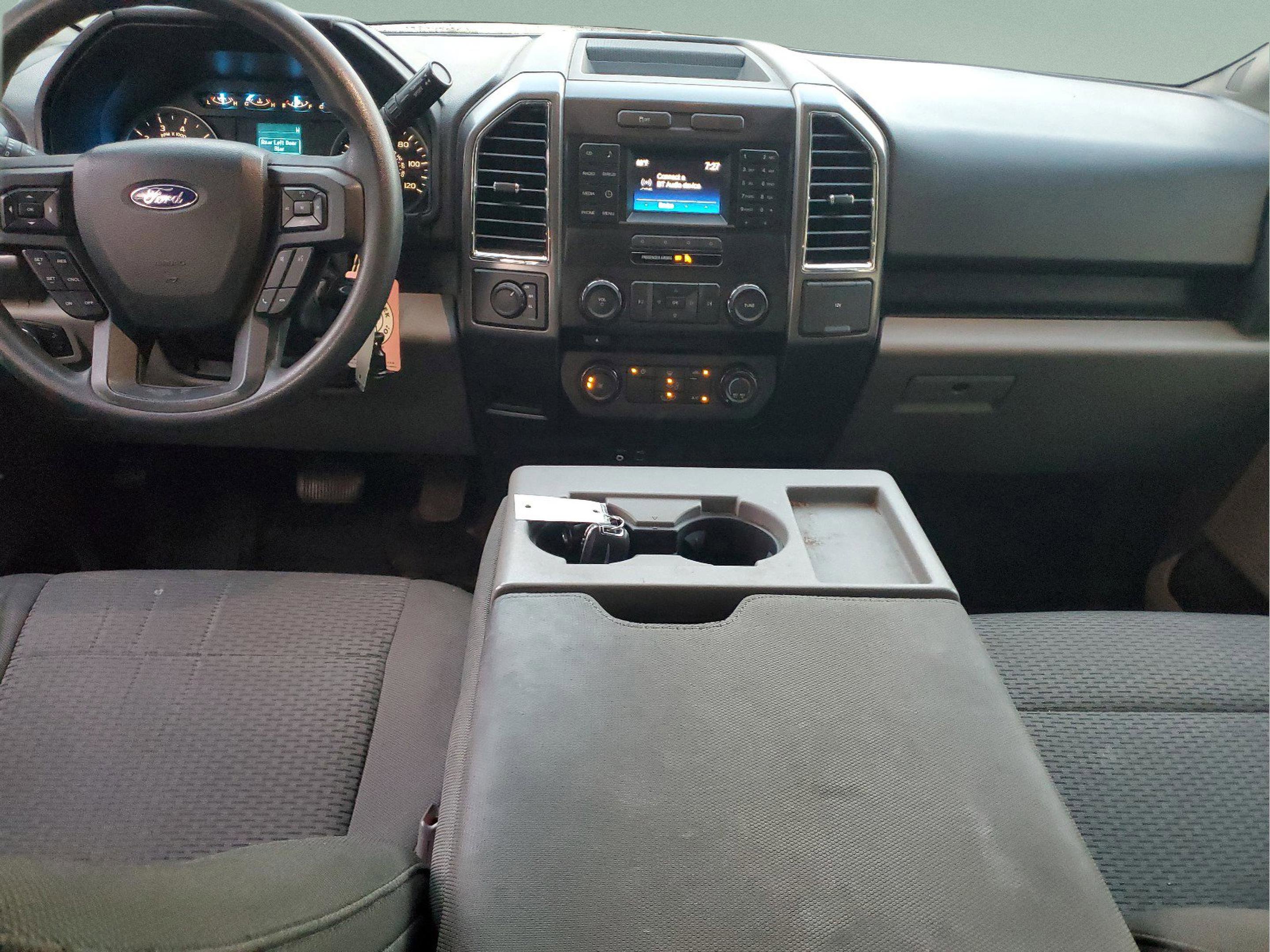 Used 2015 Ford F150 XLT image 12