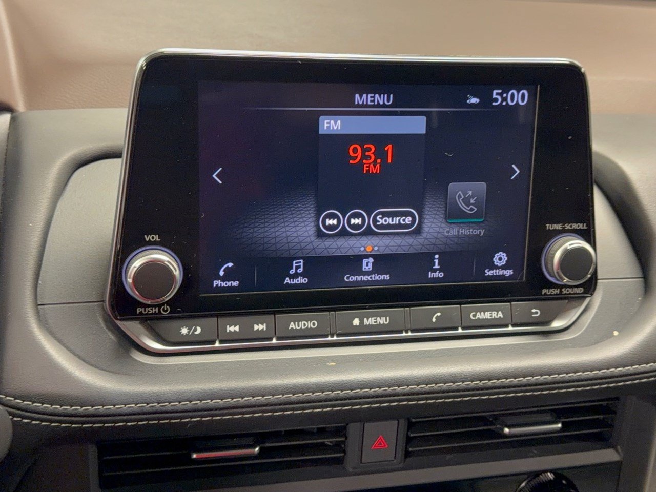 Used 2023 Nissan Rogue SV FWD image 23