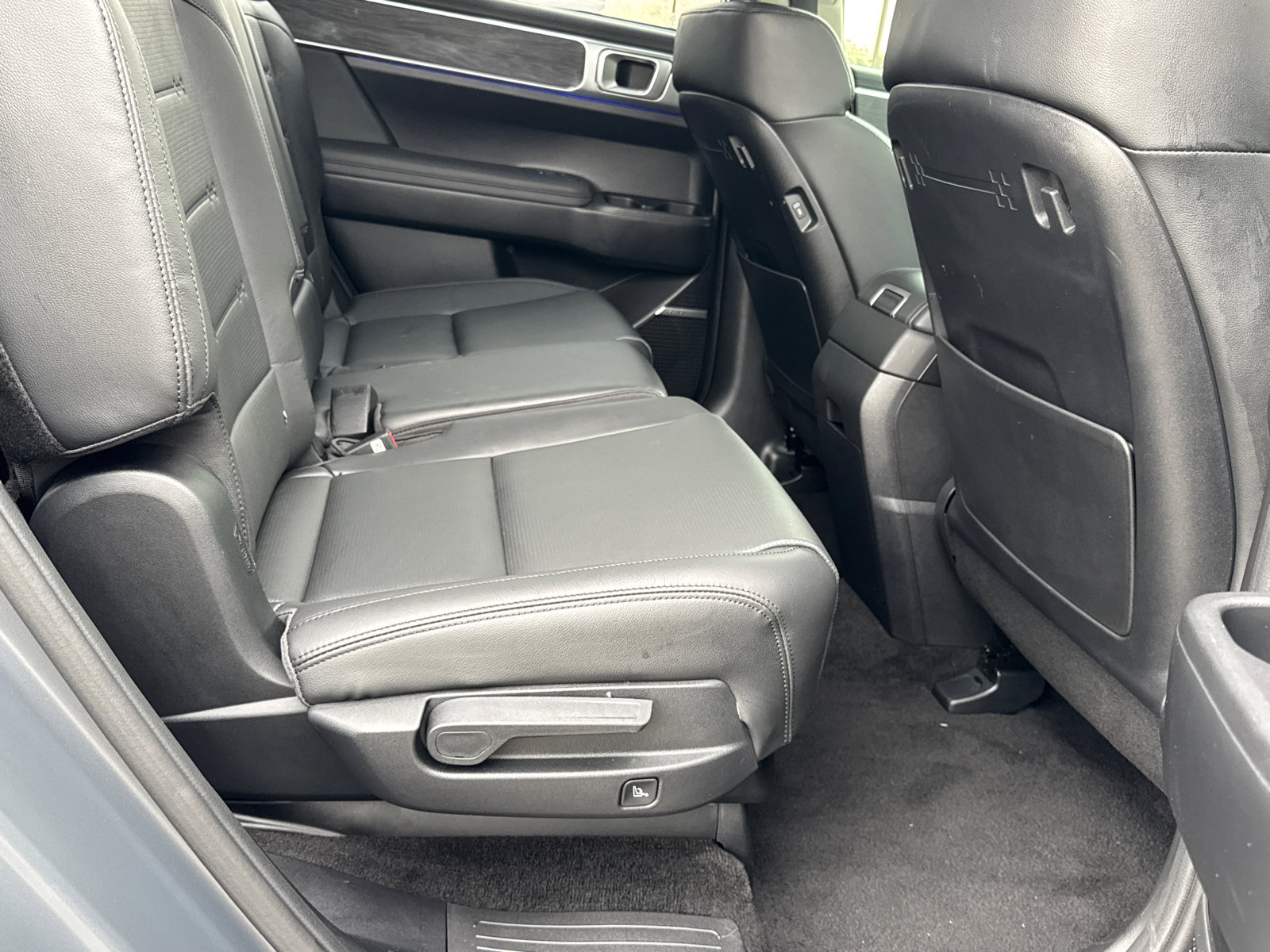 Used 2025 Hyundai Santa Fe Limited image 15