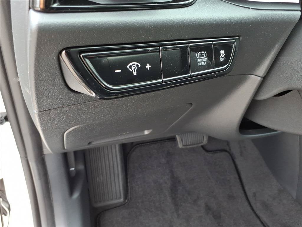 New 2026 Kia Niro LX FWD image 17