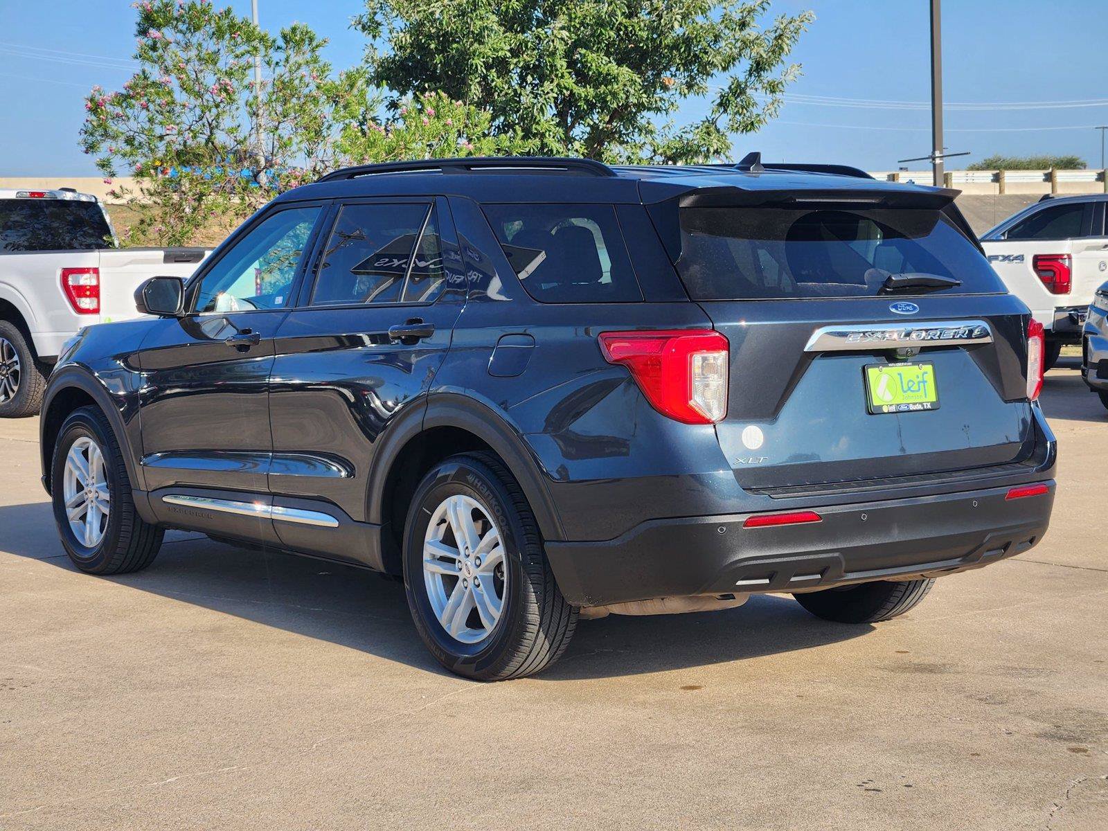 Used 2023 Ford Explorer XLT RWD image 5